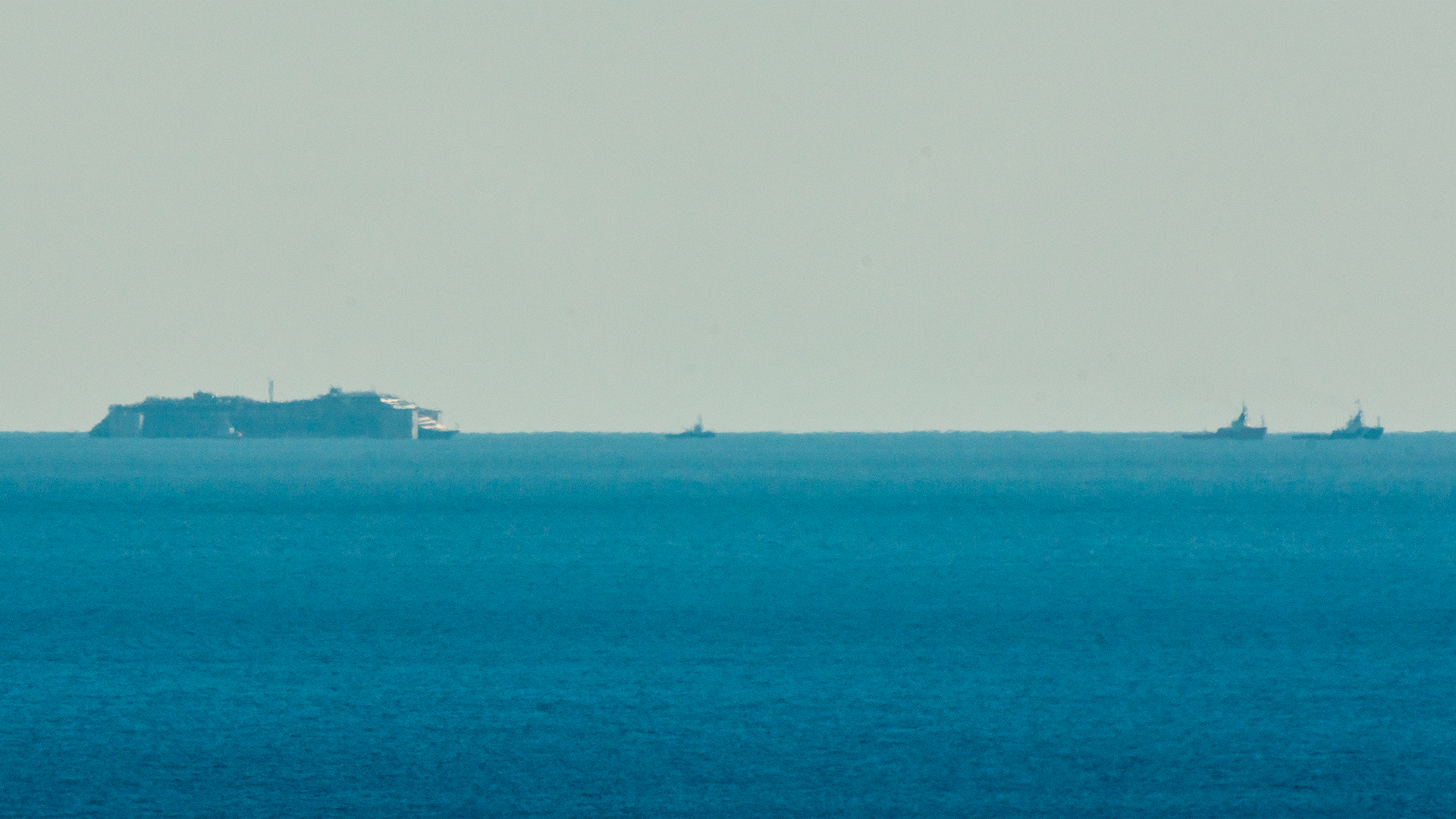La Concordia in arrivo nel porto di Genova - 26/07/2014 16:45