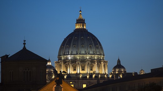 Roma - la cupola di San Pietro di notte