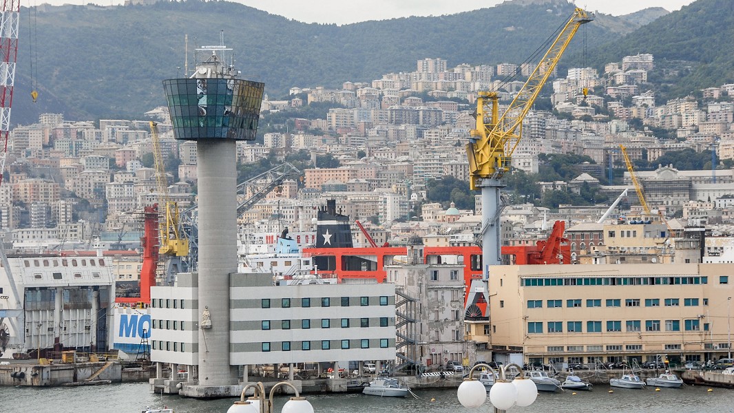 Genova, la Torre Piloti