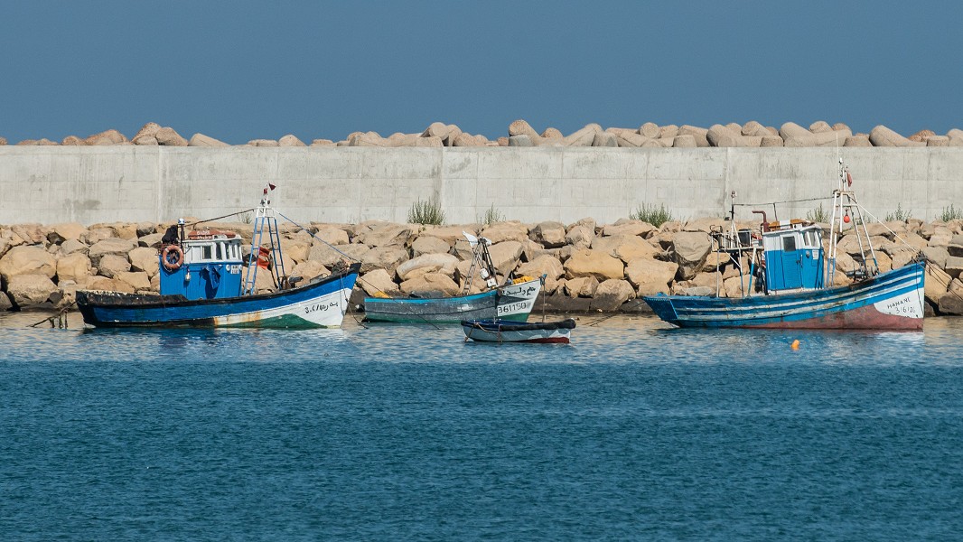 Pescherecci nel porto di Assilah, sull´Oceano Atlantico