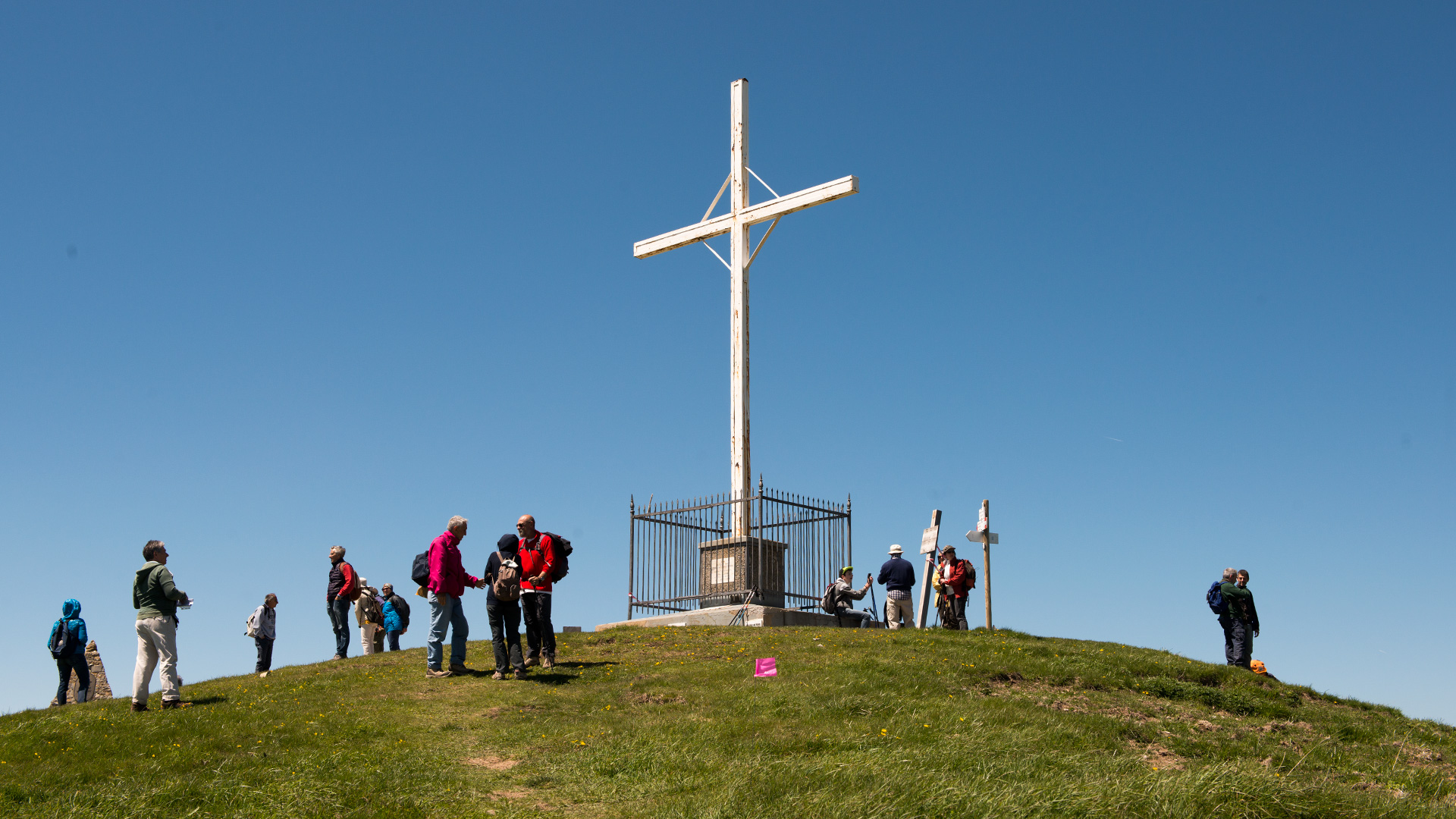 La Croce in vetta al Monte Antola