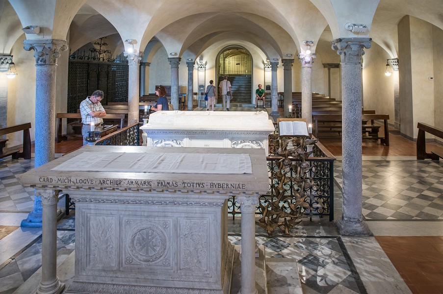 Bobbio - Tomba di San Colombano